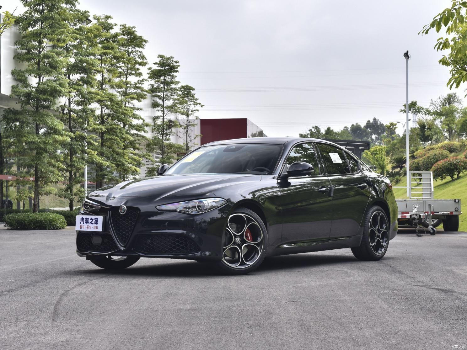 阿爾法·羅密歐 Giulia 2022款 2.0T 280HP Veloce 賽道版