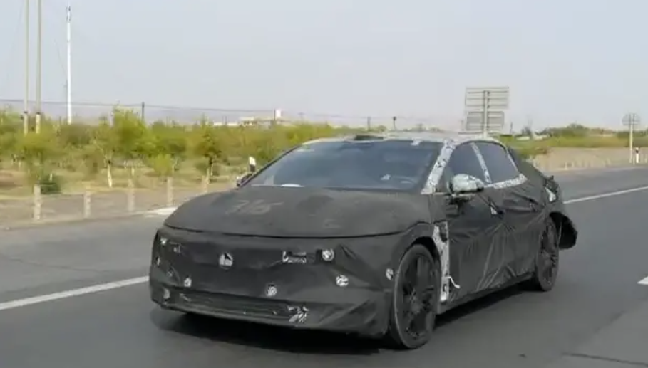 Model 3的勁敵？下半年亮相，極氪全新轎車曝光！